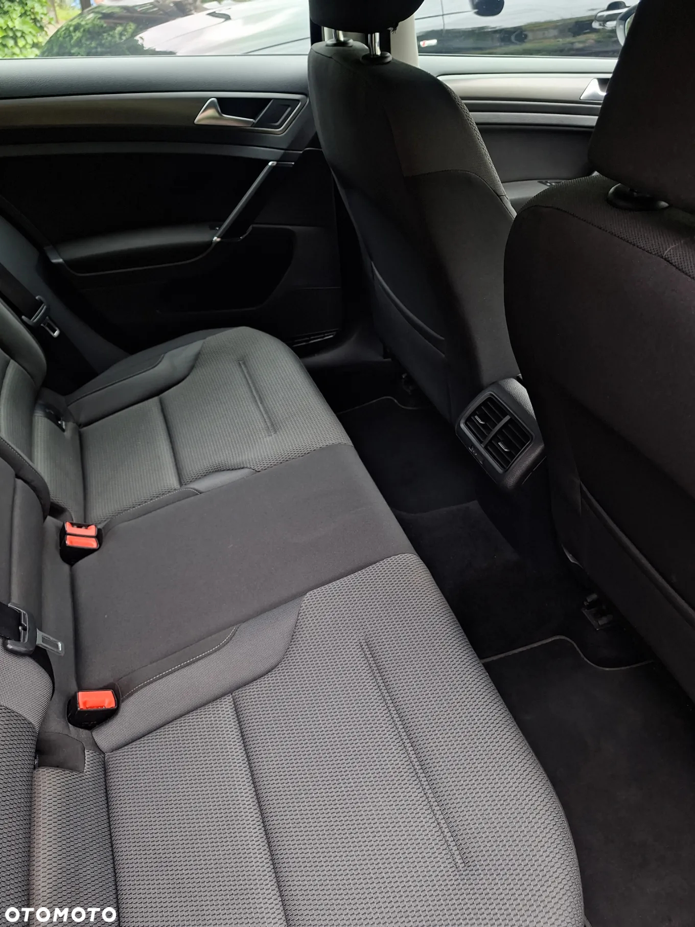Volkswagen Golf - 30