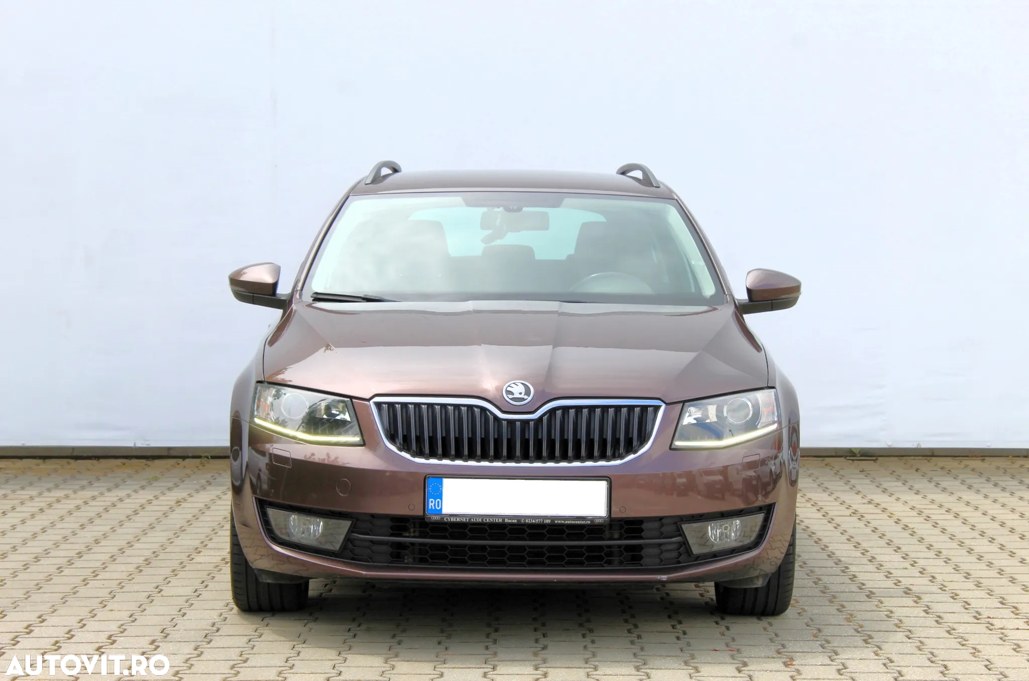 Skoda Octavia 2.0 TDI ELEGANCE DSG - 8