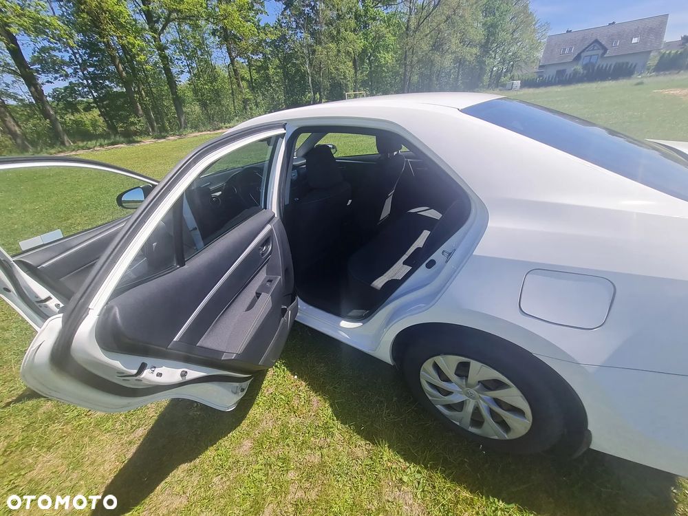 Toyota Corolla 1.4 D-4D Comfort - 11
