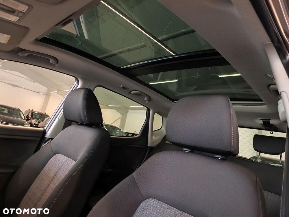 Kia Venga 1.6 CVVT Titanium Collection - 11
