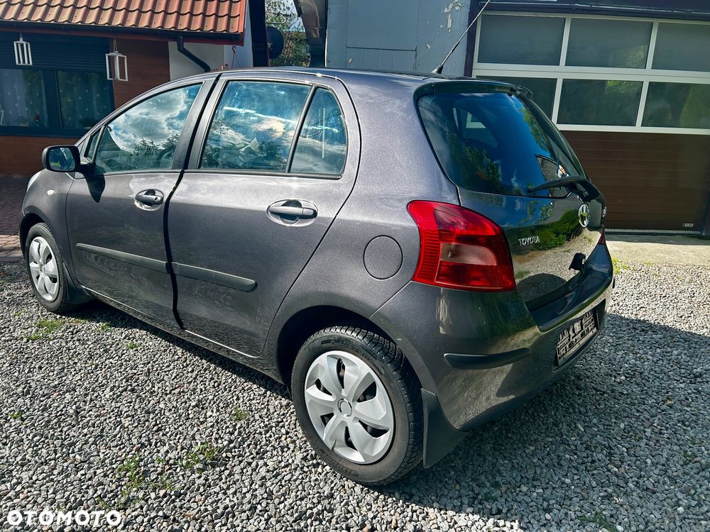 Toyota Yaris 1.3 VVT-i Executive - 6