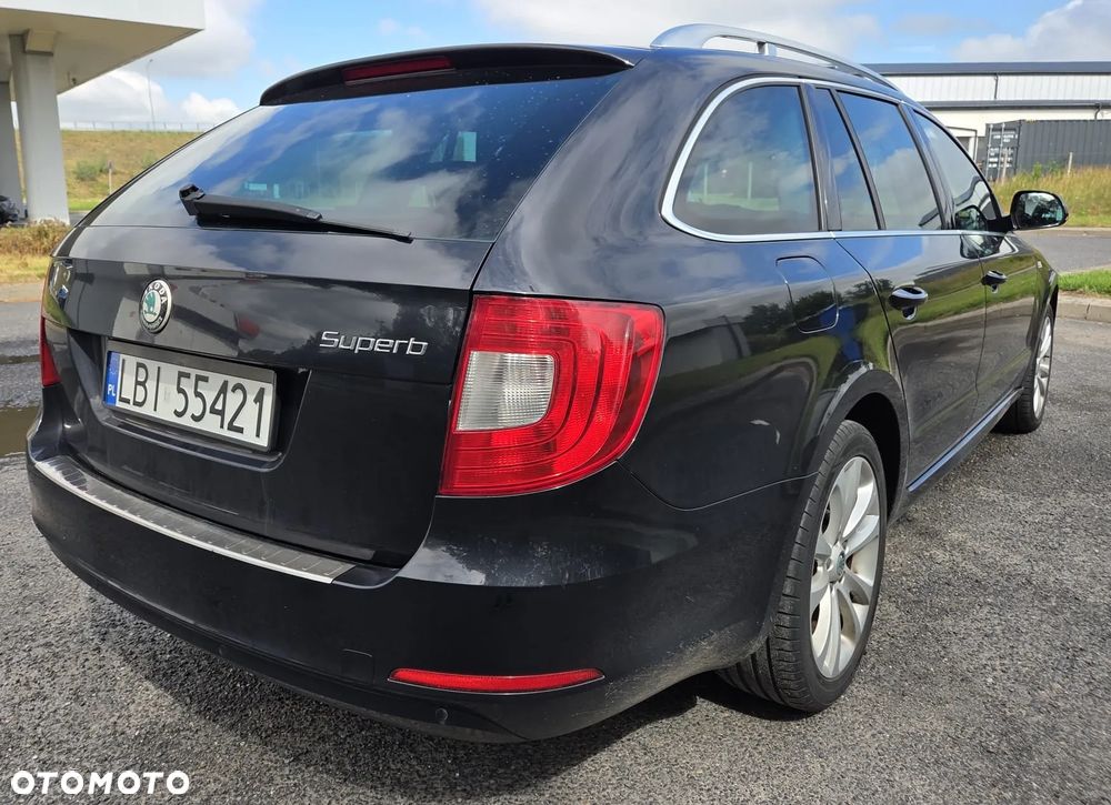 Skoda Superb 2.0 TDI Family DSG - 9
