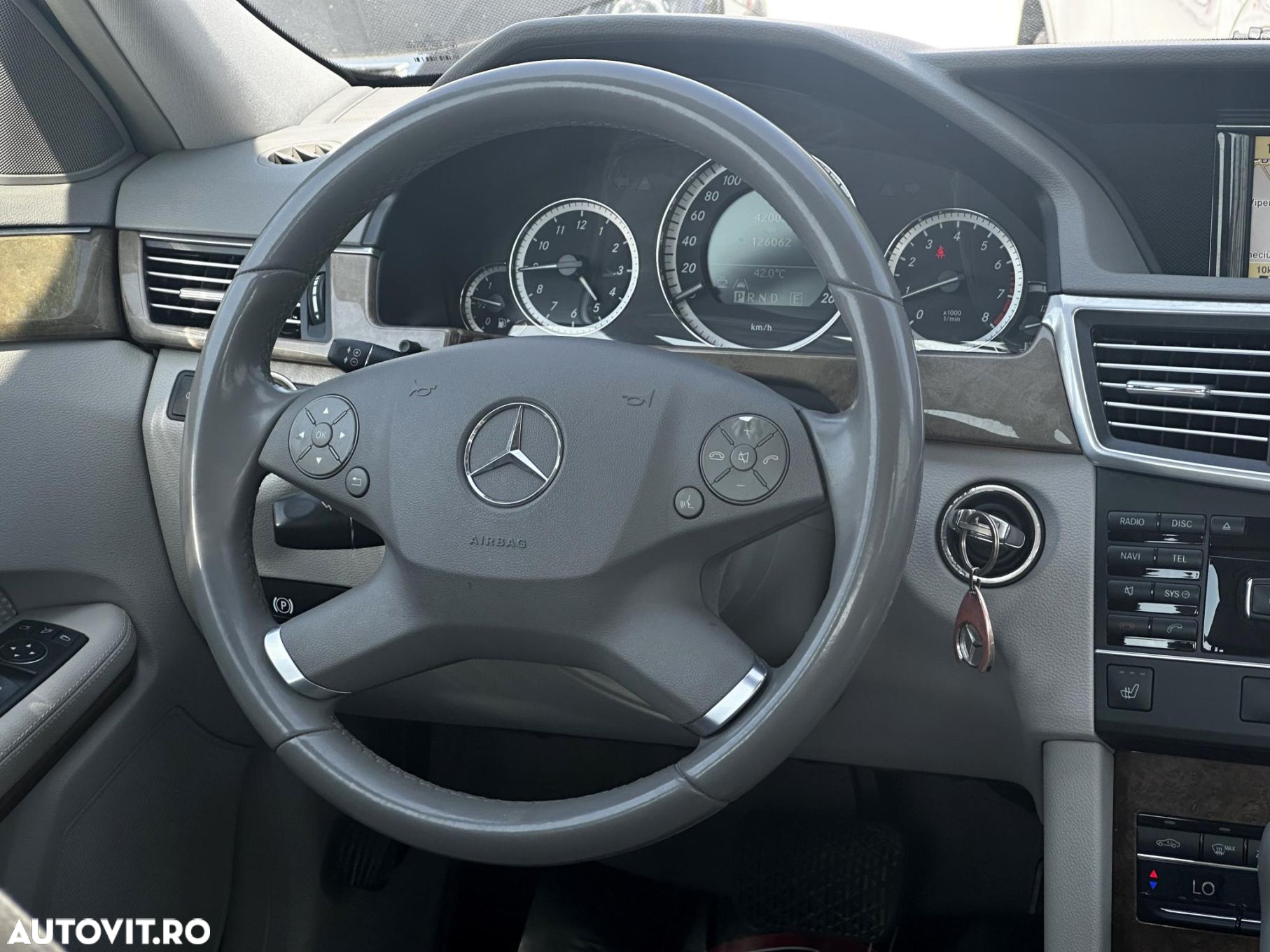 Mercedes-Benz E 200 CGI BlueEfficiency Automatik - 9