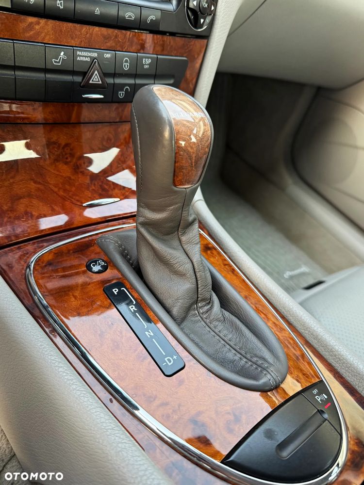 Mercedes-Benz Klasa E 220 CDI Automatik Elegance - 38