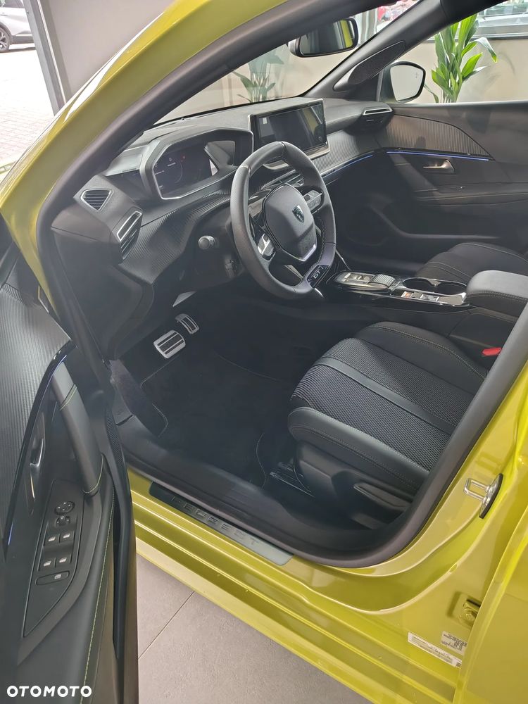Peugeot 208 1.2 mHEV GT - 9