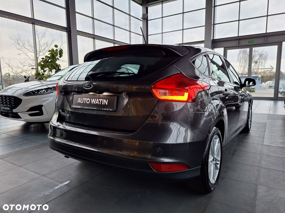 Ford Focus 1.6 Trend - 4