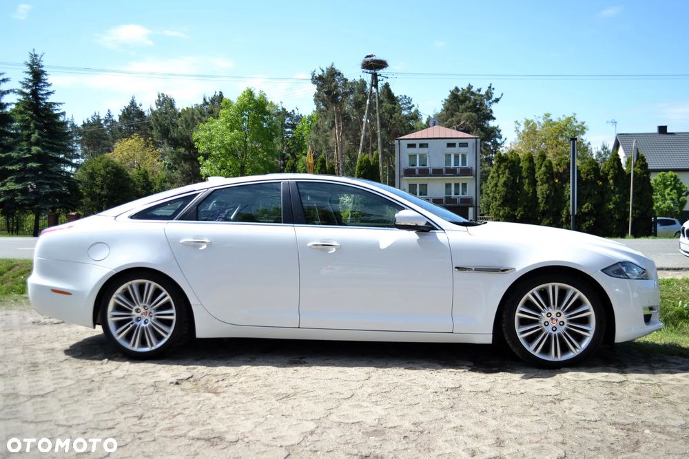 Jaguar XJ 3.0 D V6 Premium Luxury - 14