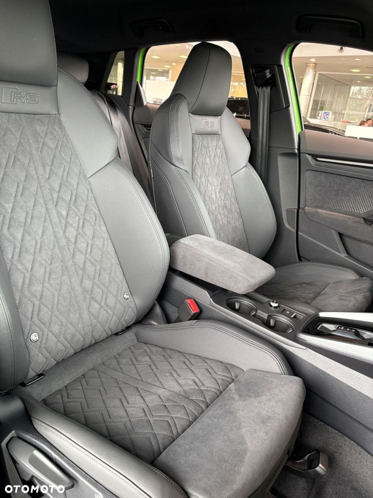 Audi RS3 Sportback - 19