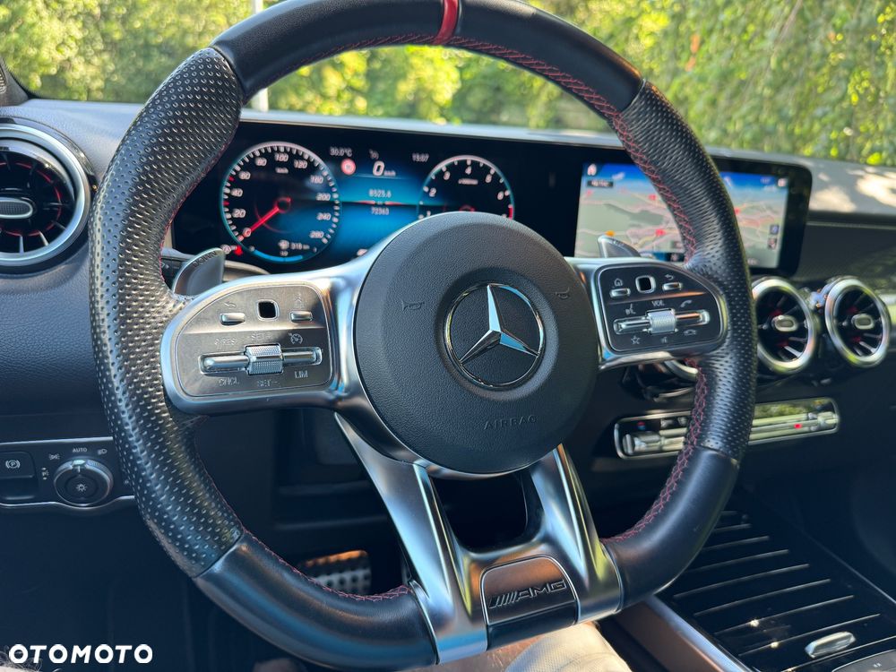 Mercedes-Benz GLB - 13