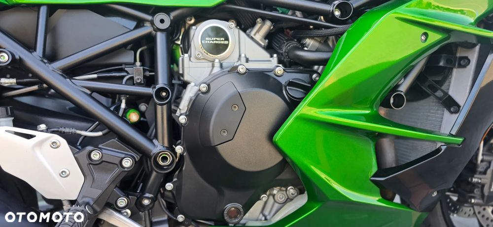Kawasaki Ninja H2 SX - 19