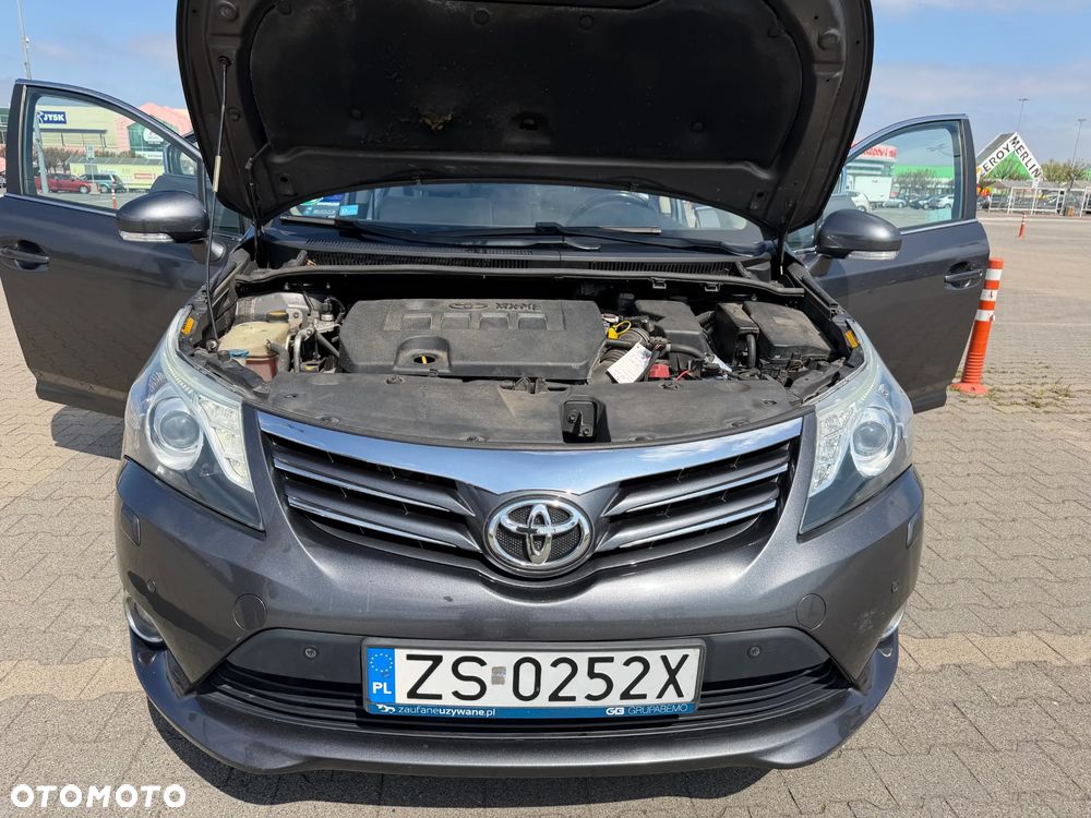 Toyota Avensis 1.8 Sol NAVI MS - 28