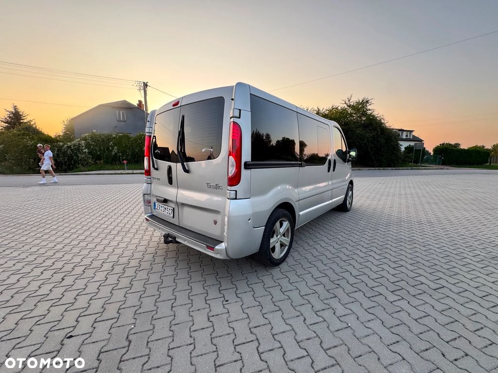 Renault Trafic L1H1 Passenger Lux - 17