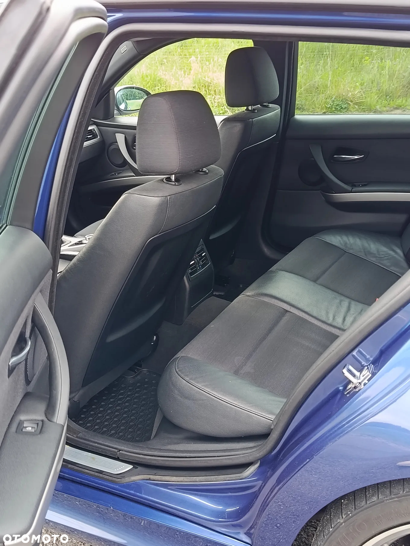 BMW Seria 3 318d - 14