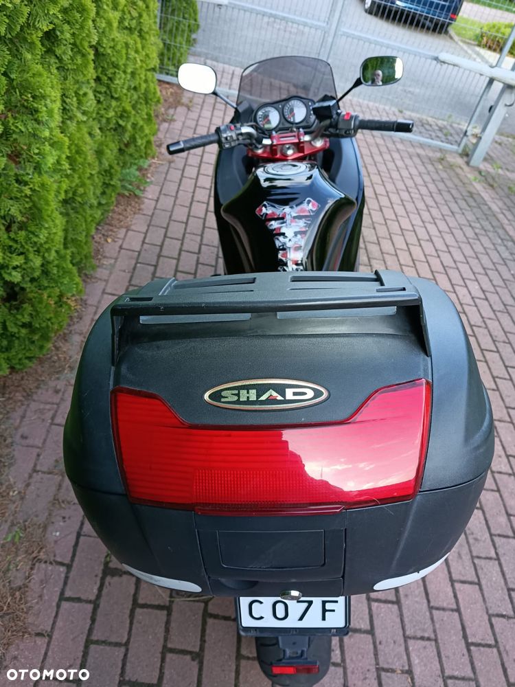 Kawasaki ER - 7