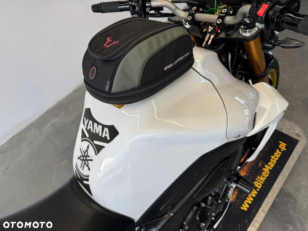 Yamaha FZ8 - 17