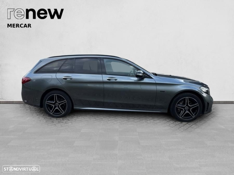 Mercedes-Benz C 300 de AMG Line - 4