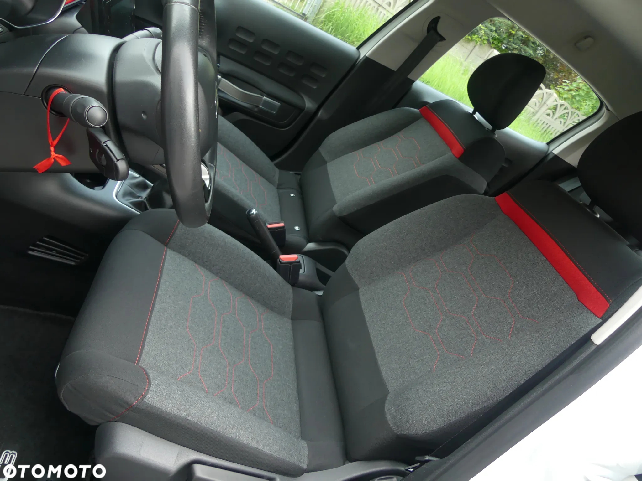 Citroën C3 Pure Tech 82 SHINE - 4