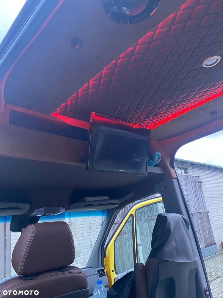 Mercedes-Benz Sprinter - 3