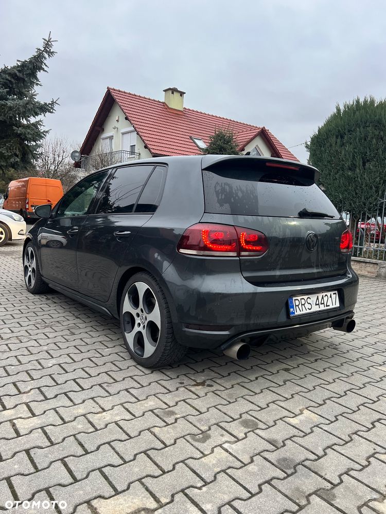 Volkswagen Golf - 4