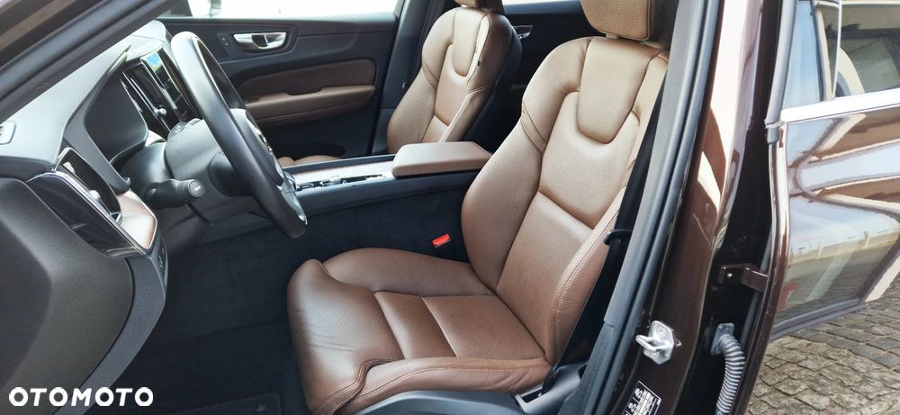 Volvo XC 60 B4 D AWD Inscription - 9