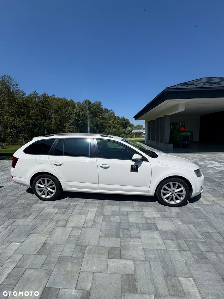 Skoda Octavia 1.4 TSI Ambition DSG - 6