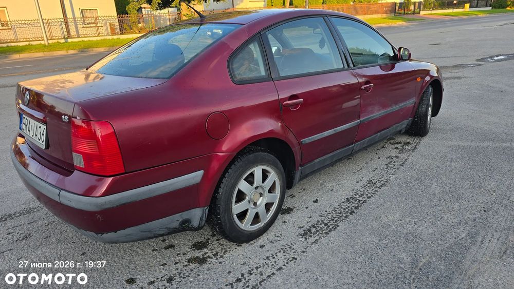 Volkswagen Passat 1.8 - 5