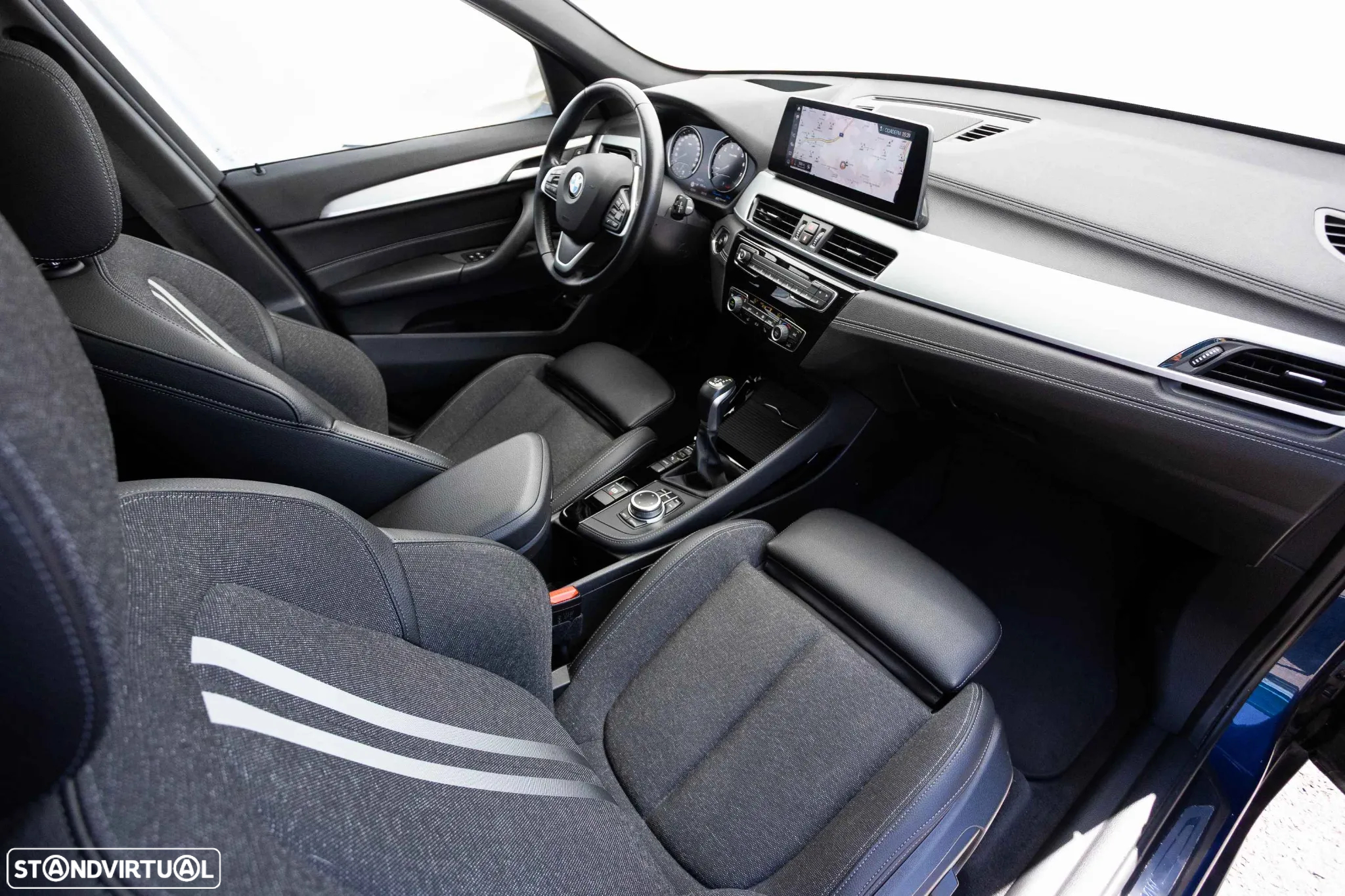 BMW X1 25 e xDrive Line Sport - 40