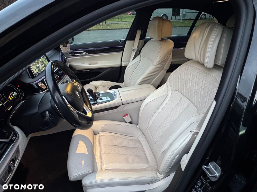 BMW Seria 7 740d xDrive - 12