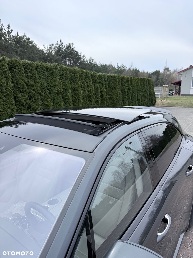 Porsche Panamera Turbo Executive - 27