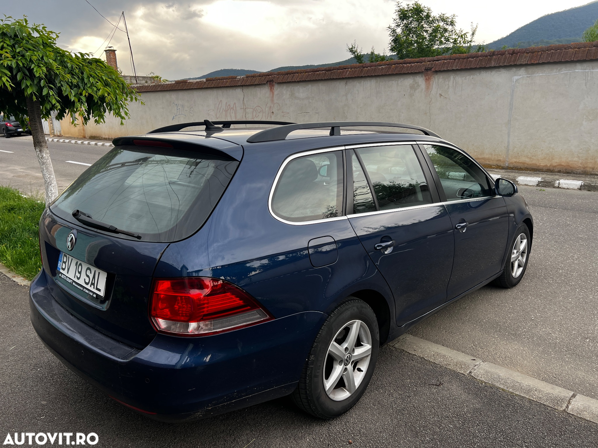 Volkswagen Golf 1.6 TDI BlueMotion Technology DPF Comfortline - 5