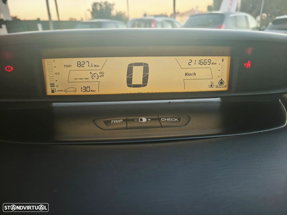 Citroën C4 1.6 HDi 110 VTR Pack - 7