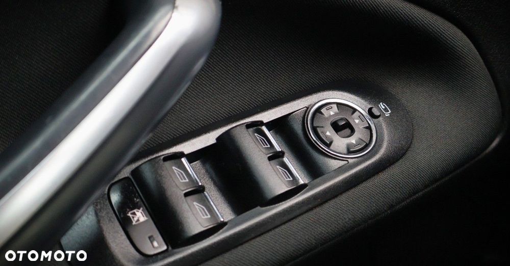 Ford Mondeo 2.0 EcoBoost Titanium - 24