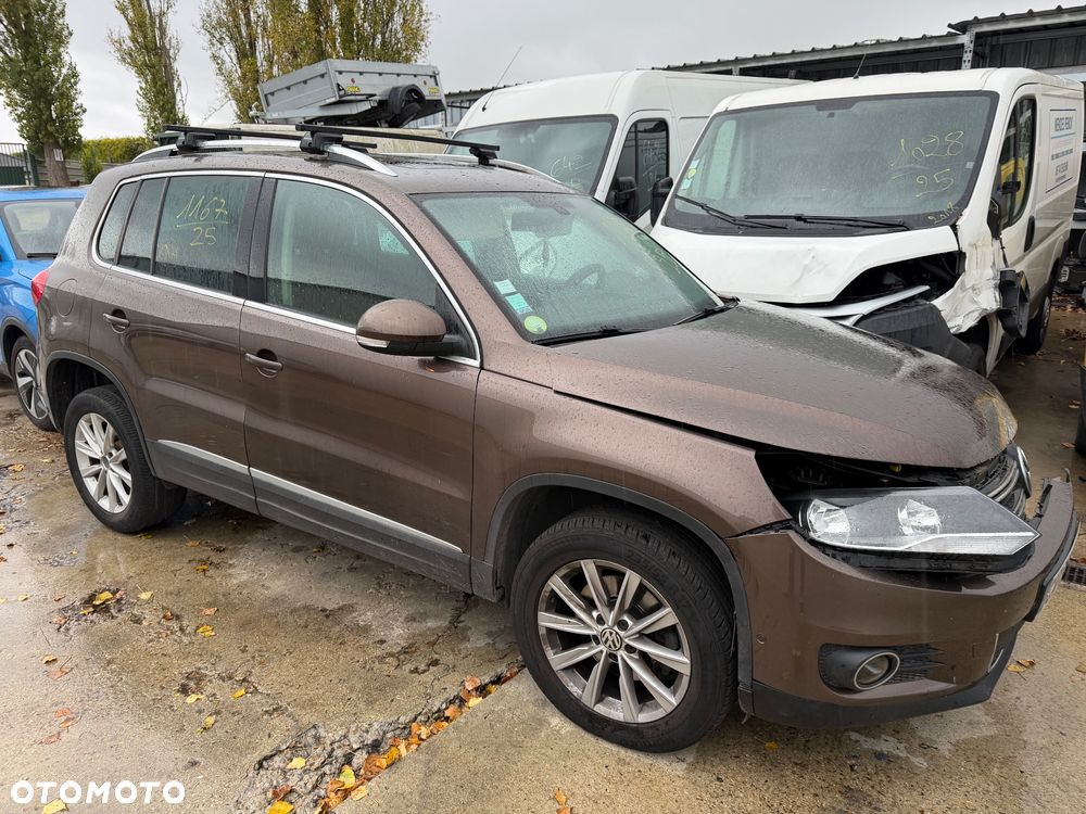 Volkswagen Tiguan 2.0 TDI DPF BlueMotion Technology Exclusive - 3