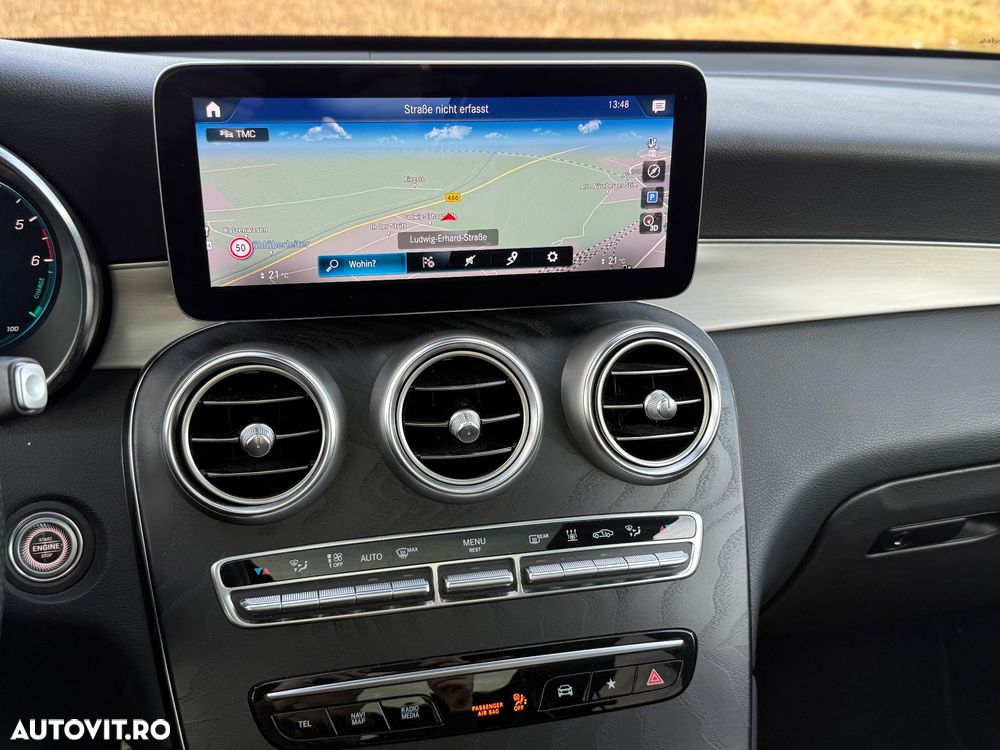Mercedes-Benz GLC 300 d 4Matic 9G-TRONIC AMG Line - 24