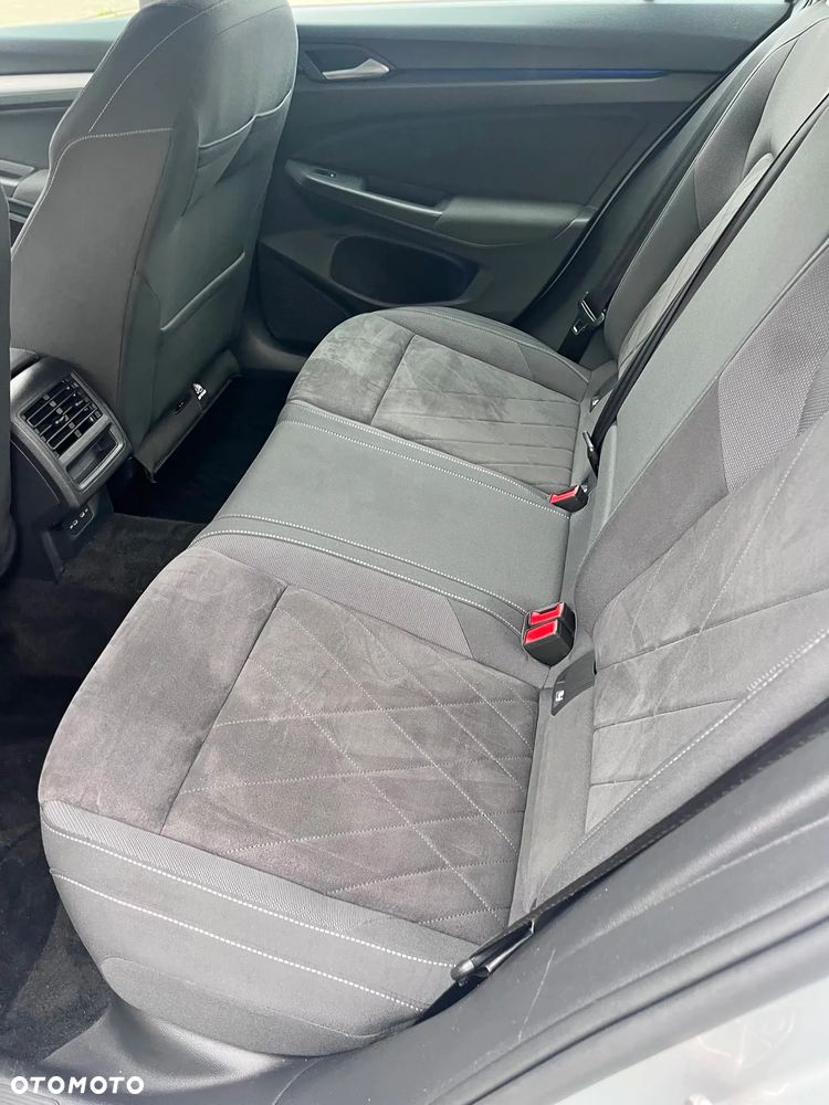 Volkswagen Golf Variant - 12