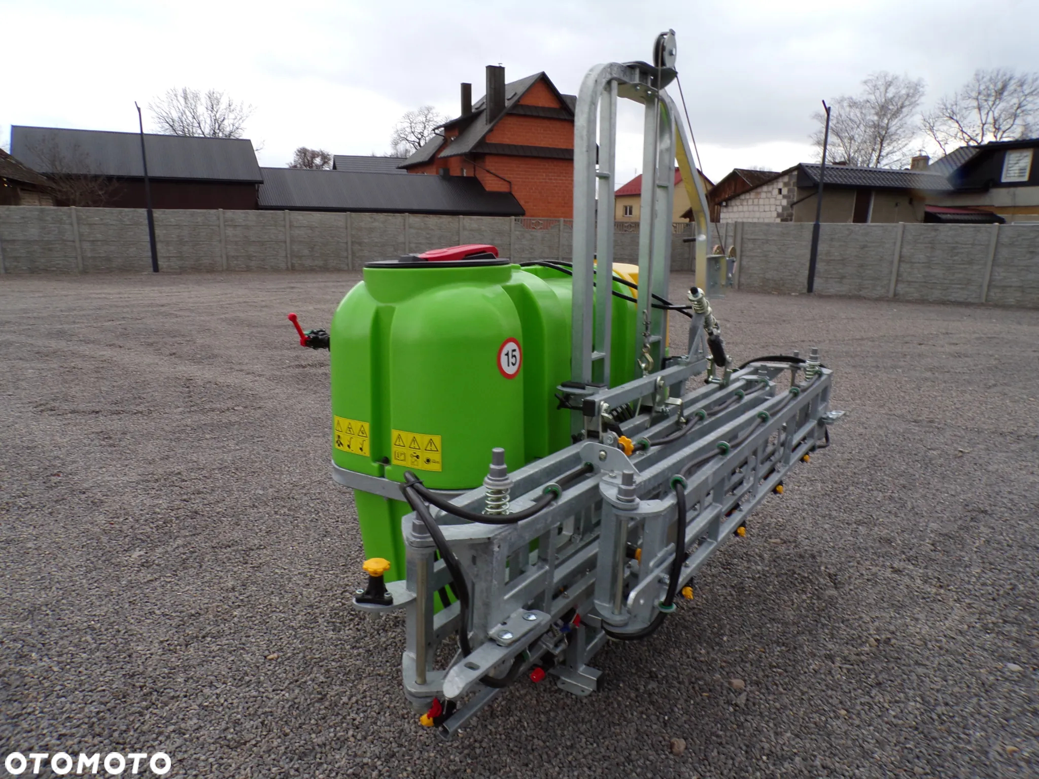 Opryskiwacz zawieszany TOLMET 600l/ lanca 15m stabilizacja hydrauliczna/potrójna oprawa rozpylaczy - 8
