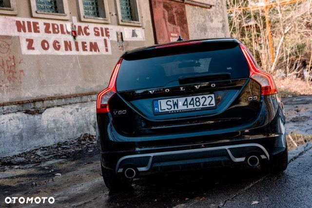Volvo V60 D3 Geartronic R-Design - 4