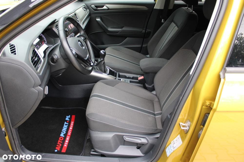 Volkswagen T-Roc - 10