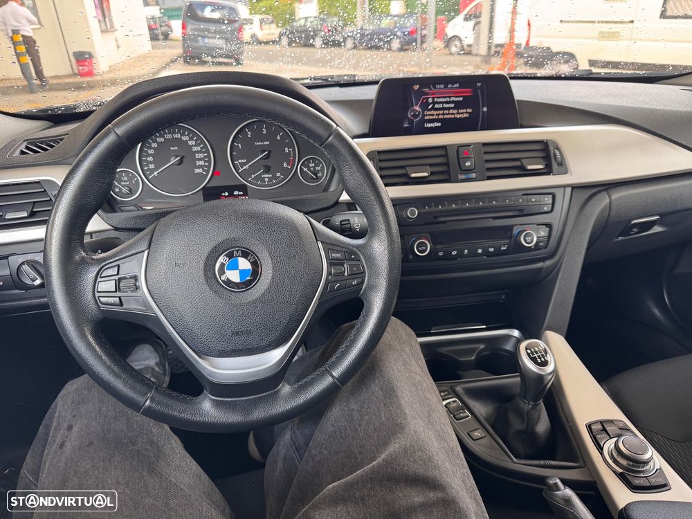 BMW 318 - 52
