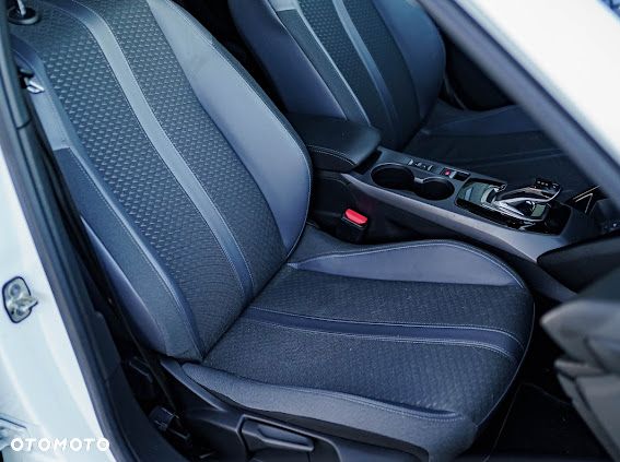 Peugeot 2008 1.2 PureTech Allure Pack S&S EAT8 - 30
