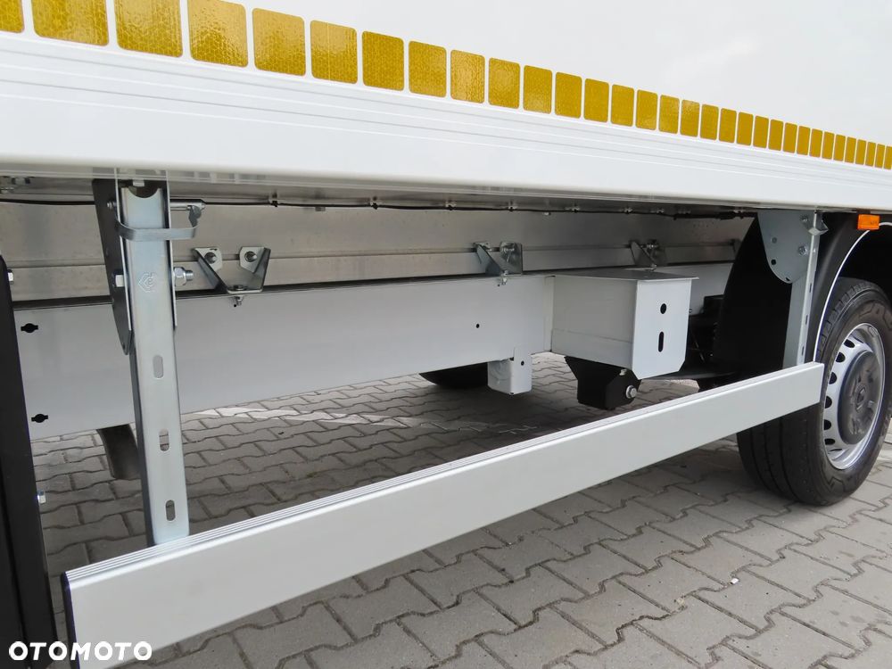 Renault Master 2.3 dCi 163 Km WZMACNIANY Chłodnia -20*C + 30*C Z Izoterma 4.20 Cm 8 Euro Palet Zasilanie V230 Funkcja Grzania Kabina Sypialniana WEBASTO Stan Jak NOWY - 17