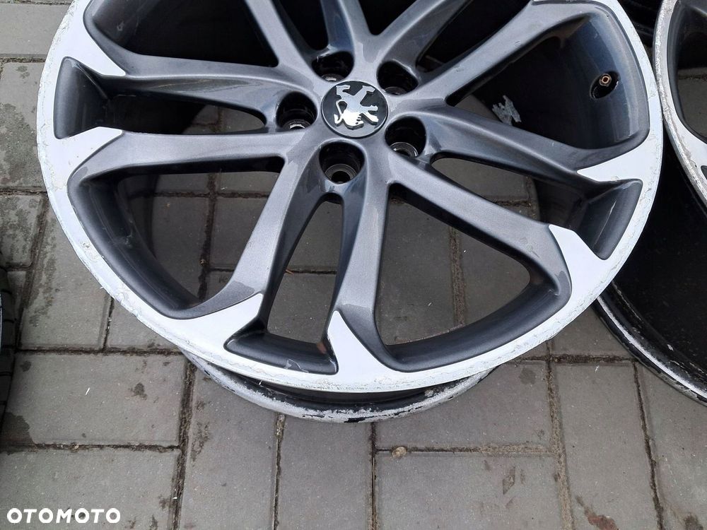 Peugeot RCZ felgi aluminiowe 19" 5x108 ET27 - 7