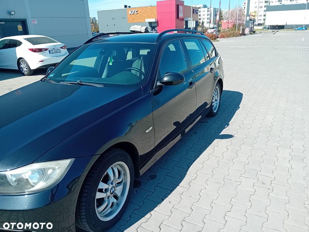 BMW Seria 3 318d - 6