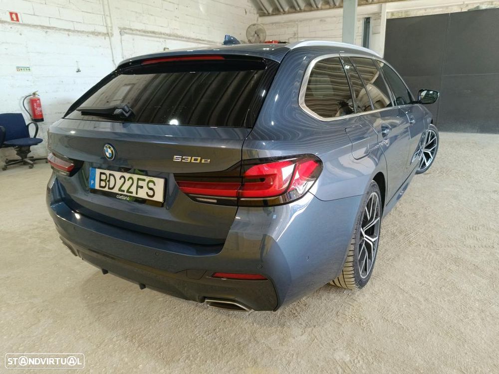 BMW 530 e Pack Desportivo M - 4
