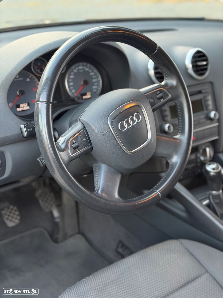 Audi A3 Sportback 1.6 TDI Attraction - 15