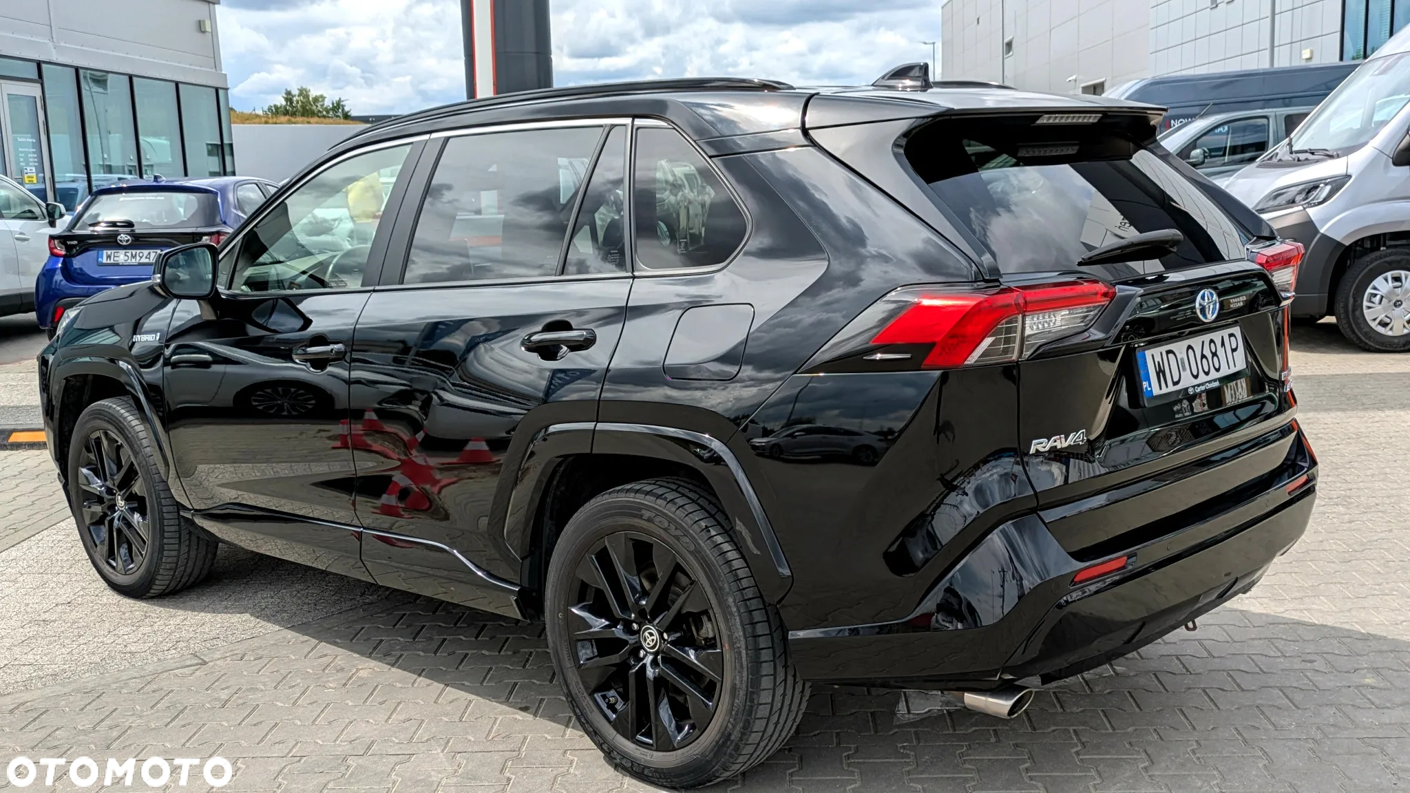 Toyota RAV4 2.5 Hybrid Black Edition by JBL 4x4 - 6