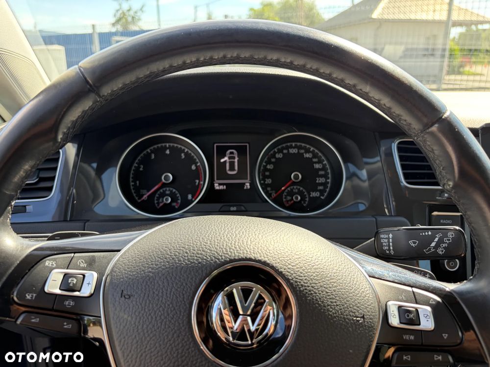 Volkswagen Golf 1.4 TSI BMT Highline DSG - 9
