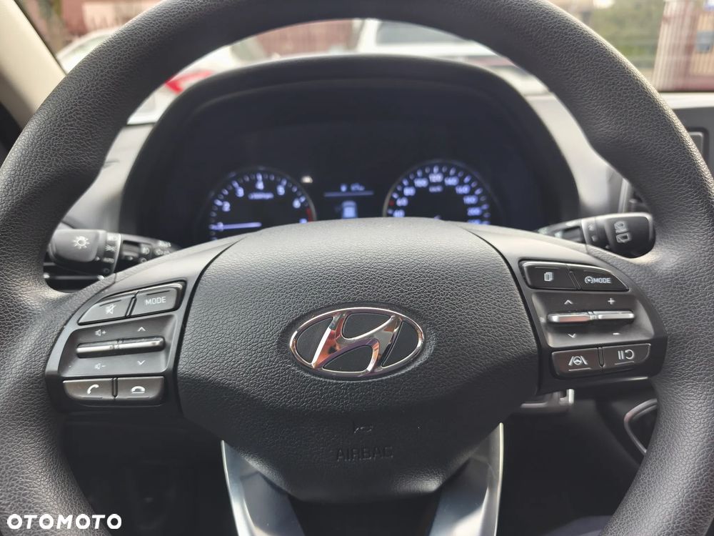 Hyundai i30 1.5 DPI Classic + - 15