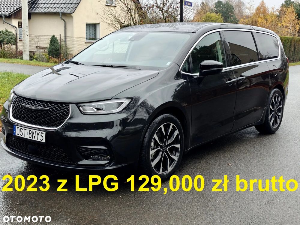 Chrysler Pacifica - 17