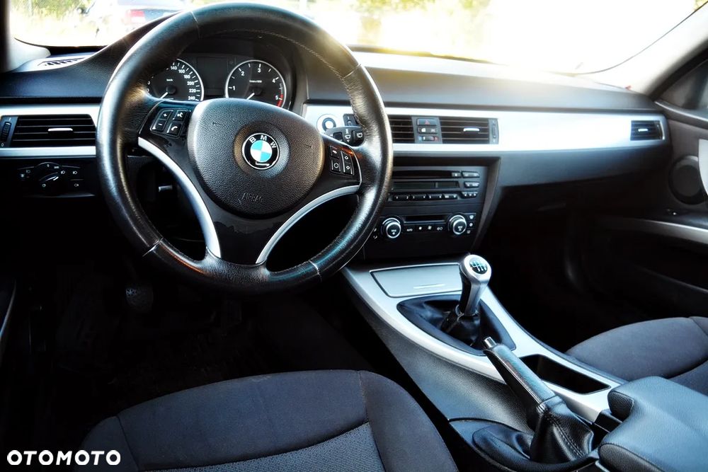 BMW Seria 3 318d - 7